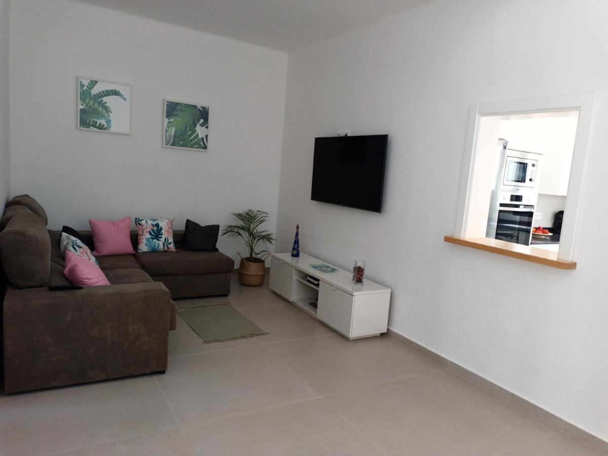 Apartamentos Falcon Tinajo Exterior photo