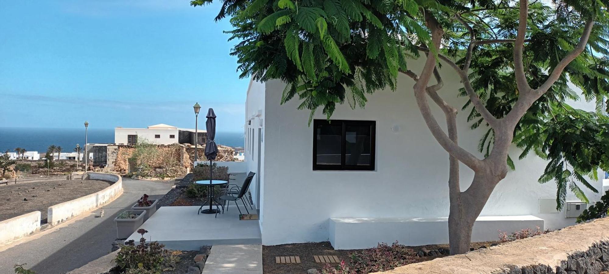 Apartamentos Falcon Tinajo Exterior photo